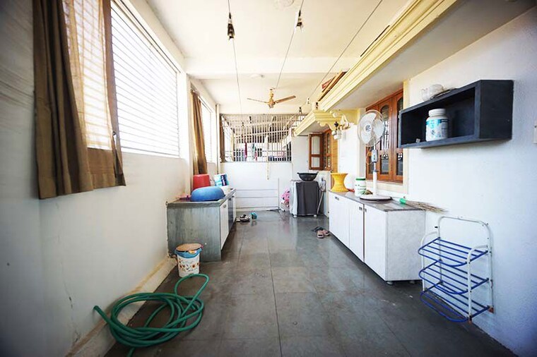 Kitchen, ellisbridge 4 Bedroom 257 Sq.Yd. Independent House In Ellisbridge Ahmedabad 10501743