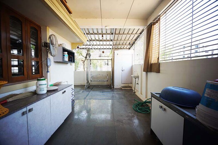 Kitchen, ellisbridge 4 Bedroom 257 Sq.Yd. Independent House In Ellisbridge Ahmedabad 10501743