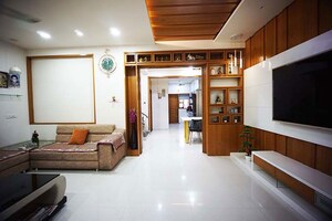 Living Room in 4 BHK Independent House at Ellisbridge – for Sale