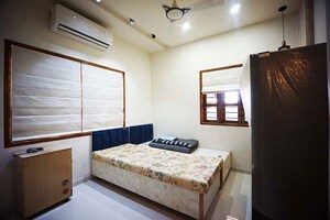 Bedroom in 4 BHK Independent House at Ellisbridge – for Sale