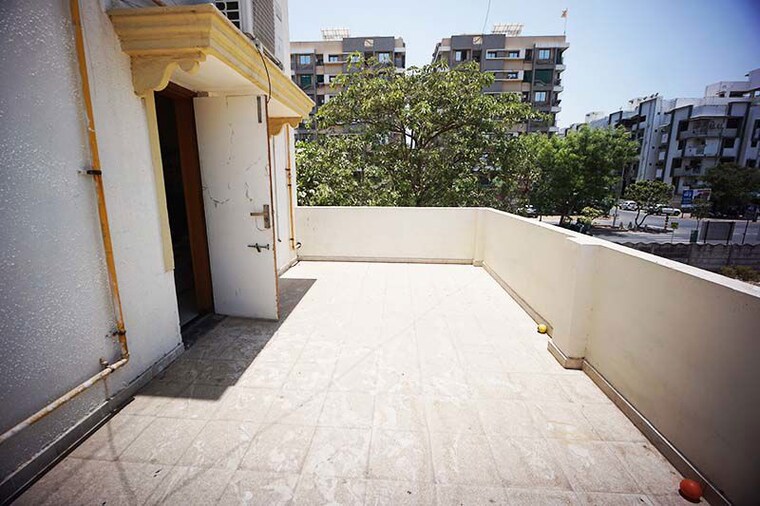 Balcony, ellisbridge 4 Bedroom 257 Sq.Yd. Independent House In Ellisbridge Ahmedabad 10501743