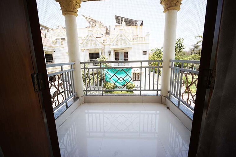 Balcony, ellisbridge 4 Bedroom 257 Sq.Yd. Independent House In Ellisbridge Ahmedabad 10501743
