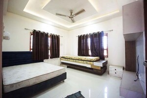Living Room in 4 BHK Independent House at Ellisbridge – for Sale
