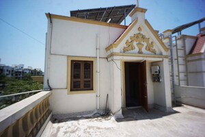 Building Lobby in 4 BHK Independent House at Ellisbridge – for Sale