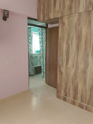 2 BHK Apartment For Rent in OP Floridaa, Sector 82