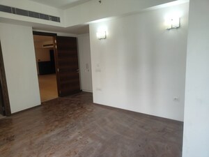 Room in 3 BHK Apartment at M3M Golf Estate, Sector 65 – for Rent