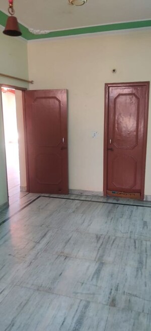 Building Lobby in 3.5 BHK Builder Floor at Ip Colony – for Rent