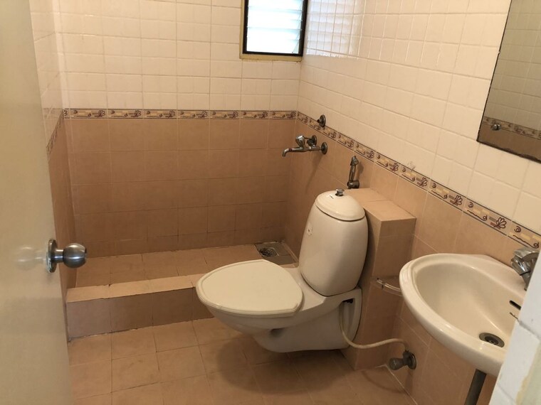 Bathroom, munnekollal 3 Bedroom 1647 Sq.Ft. Apartment In Munnekollal Bangalore 10501832