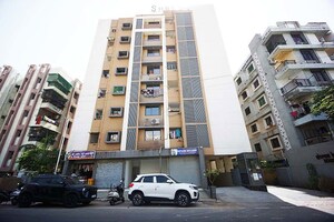  Shop For Sale in Nava Naroda