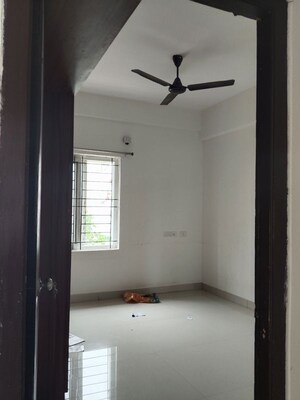 Room in 3 BHK Apartment at Madhapur – for Sale