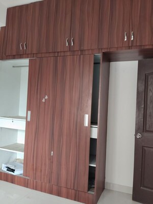 Furnished Amenities in 3 BHK Apartment at Madhapur – for Sale