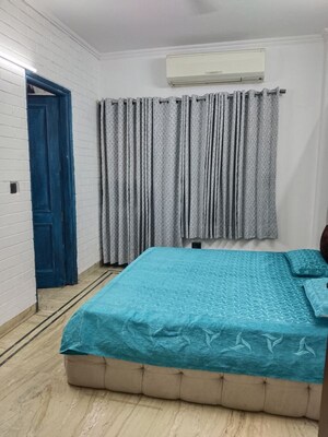 Bedroom in 2 BHK Apartment at Arjun Nagar – for Rent
