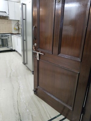 Bathroom in 2 BHK Apartment at Arjun Nagar – for Rent