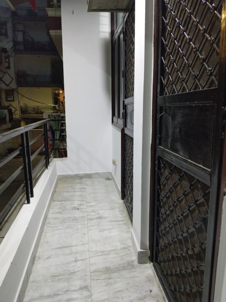 Balcony, panchsheel vihar 2 Bedroom 900 Sq.Ft. Apartment In Panchsheel Vihar Delhi 10501882