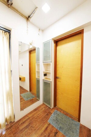 Room in 3 BHK Apartment at Navrangpura – for Sale