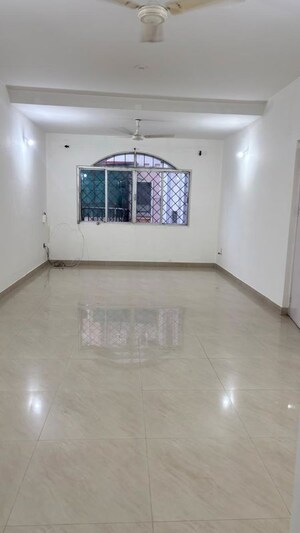Room in 2 BHK Apartment at Kolte Patil Green Acre, Salunkhe Vihar Society – for Rent