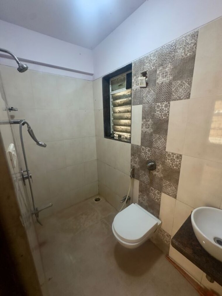 Bathroom, ameya-apartment-chembur 2 Bedroom 700 Sq.Ft. Apartment In Chembur Mumbai 10500503