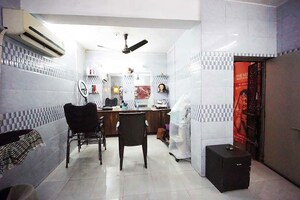 Team Area in 3 BHK Apartment at Isanpur – for Sale