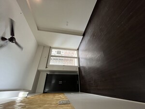 Furnished Amenities in 3 BHK Apartment at Mahagun Moderne, Sector 78 – for Rent