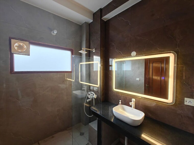 Living Room, rwa-apartments-sector-40 2.5 Bedroom 860 Sq.Ft. Builder Floor In Sector 40 Noida 10501967