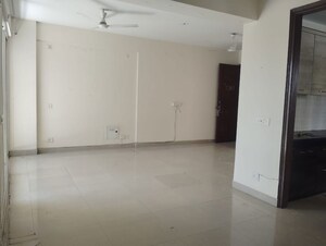 Room in 3 BHK Apartment at Ramprastha City The Edge Towers, Sector 37d – for Rent