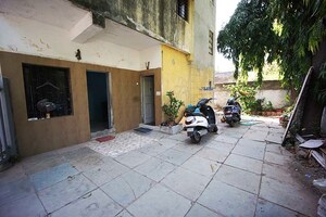 Parking in 3 BHK Independent House at Satellite – for Sale