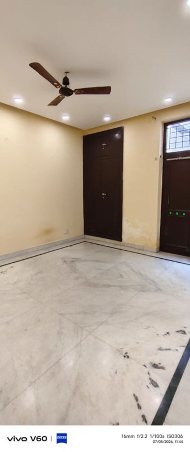 Room, rwa-apartments-sector-50 3.5 Bedroom 960 Sq.Ft. Builder Floor In Sector 50 Noida 10501981