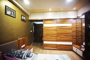 Furnished Amenities in 3 BHK Apartment at Makarba – for Sale