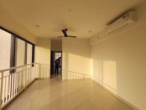 Room in 2 BHK Apartment at Dynamix Divum, Malad East – for Rent