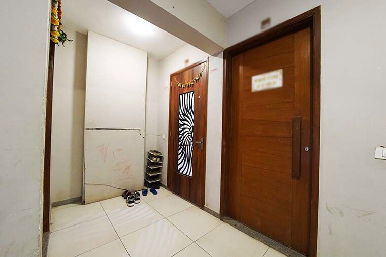Room, sargasan 2 Bedroom 157 Sq.Yd. Apartment In Sargasan Gandhinagar 10502021