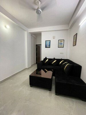 Living Room in 1 BHK Apartment at Sainik Farm – for Rent