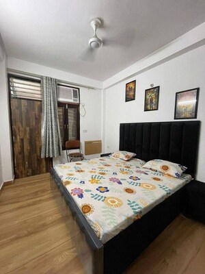 Bedroom in 1 BHK Apartment at Sainik Farm – for Rent