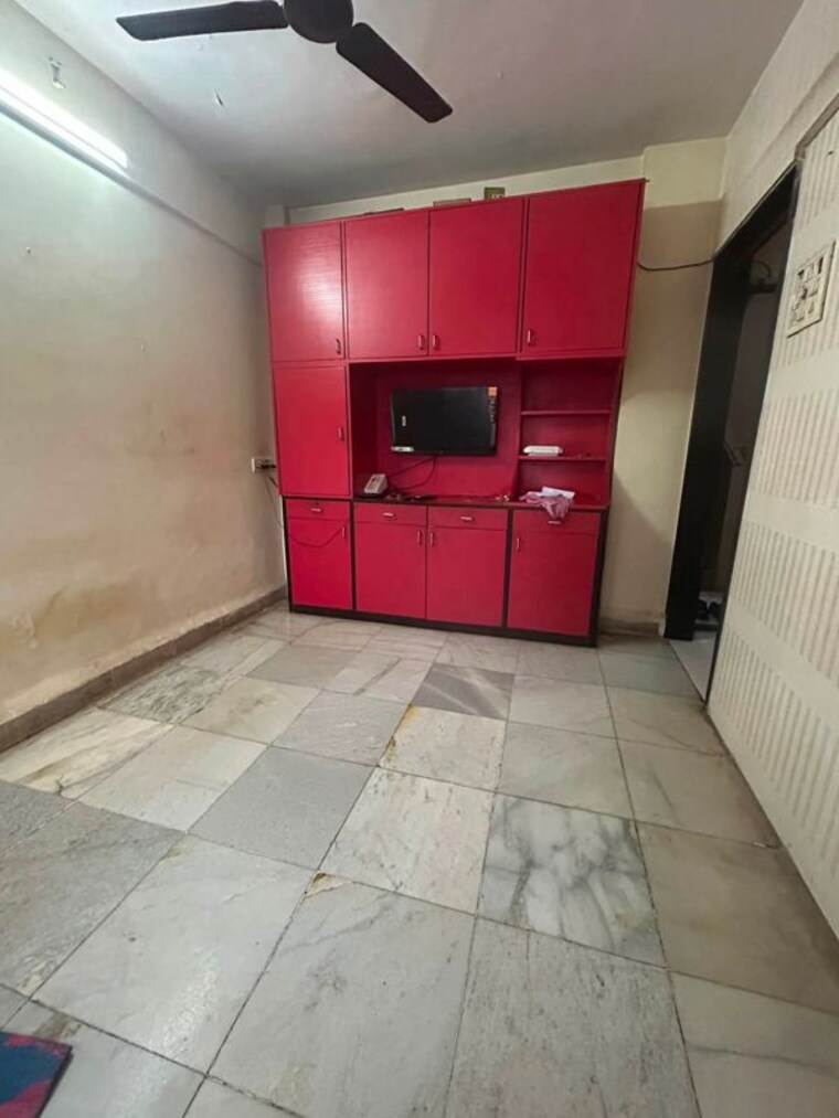Bathroom, yamuna-chs-dahisar-east 1 RK 300 Sq.Ft. Apartment In Dahisar East Mumbai 10502055