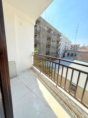 Balcony in 1 BHK Apartment at Sainik Farm – for Rent