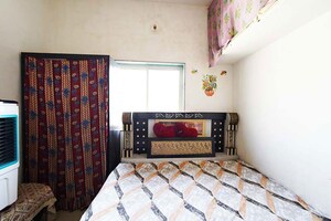 Bedroom in 5 BHK Independent House at Ghatlodia – for Sale