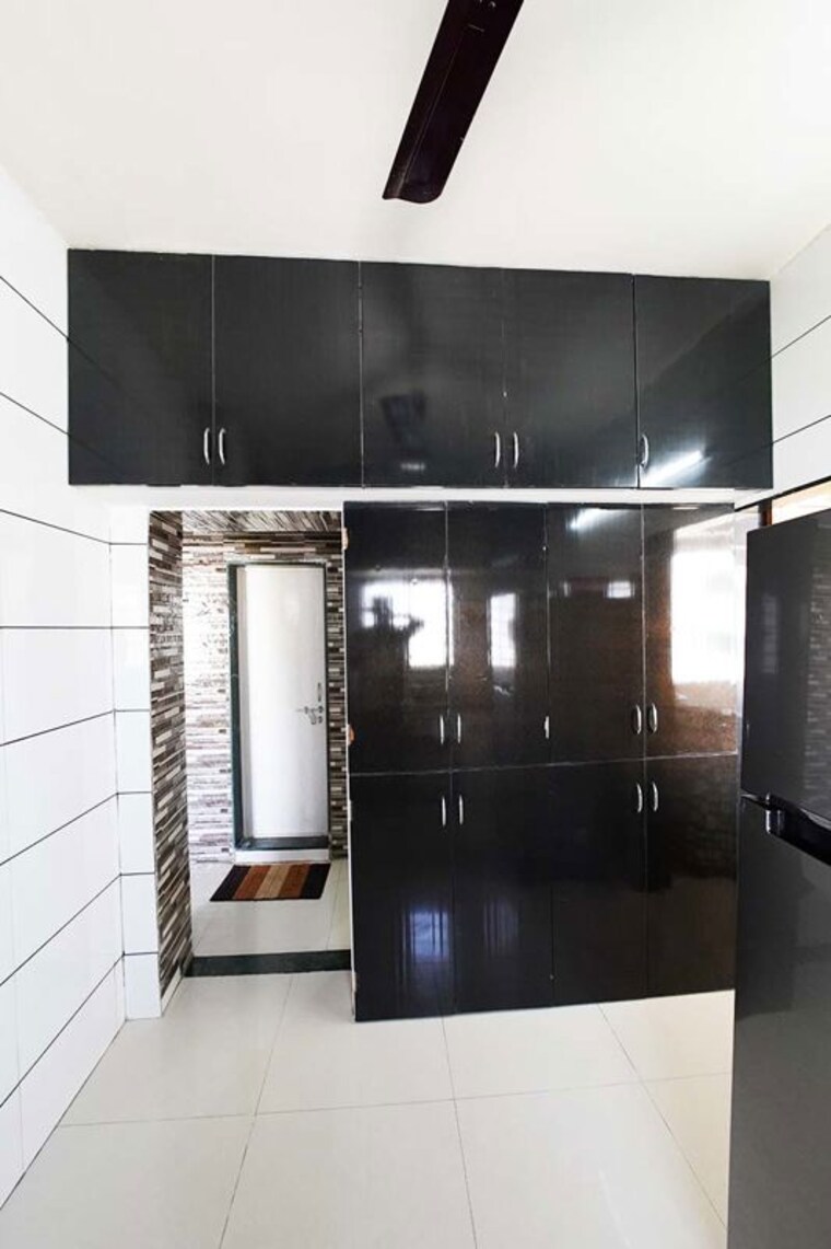 Kitchen, ghatlodia 2 Bedroom 130 Sq.Yd. Apartment In Ghatlodia Ahmedabad 10502096