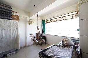 Team Area in 2 BHK Apartment at Ghatlodia – for Sale
