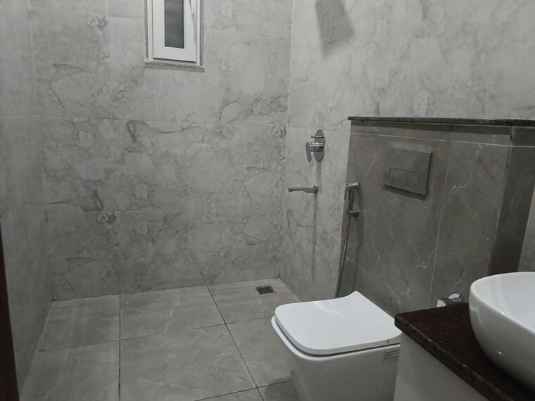 Bathroom, sector 10a 2 Bedroom 1400 Sq.Ft. Builder Floor In Sector 10a Gurgaon 10502101