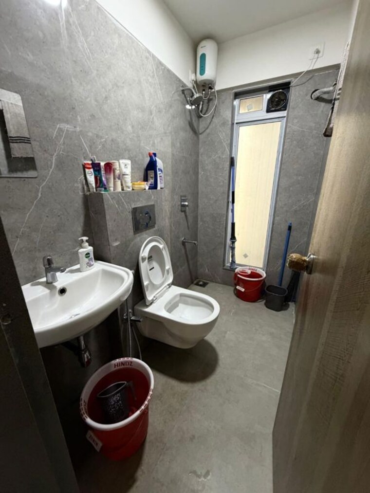 Bathroom, sayba-annex 1 Bedroom 500 Sq.Ft. Apartment In Kurla East Mumbai 10502132