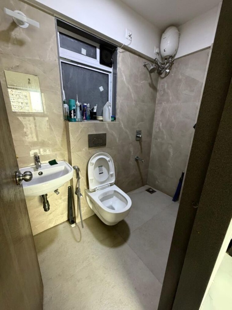 Bathroom, sayba-annex 1 Bedroom 500 Sq.Ft. Apartment In Kurla East Mumbai 10502132
