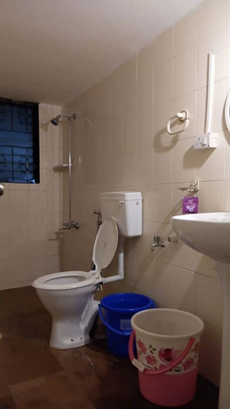 Bathroom, gokul-gardens-villas 3 Bedroom 1500 Sq.Ft. Villa In Viman Nagar Pune 10502130