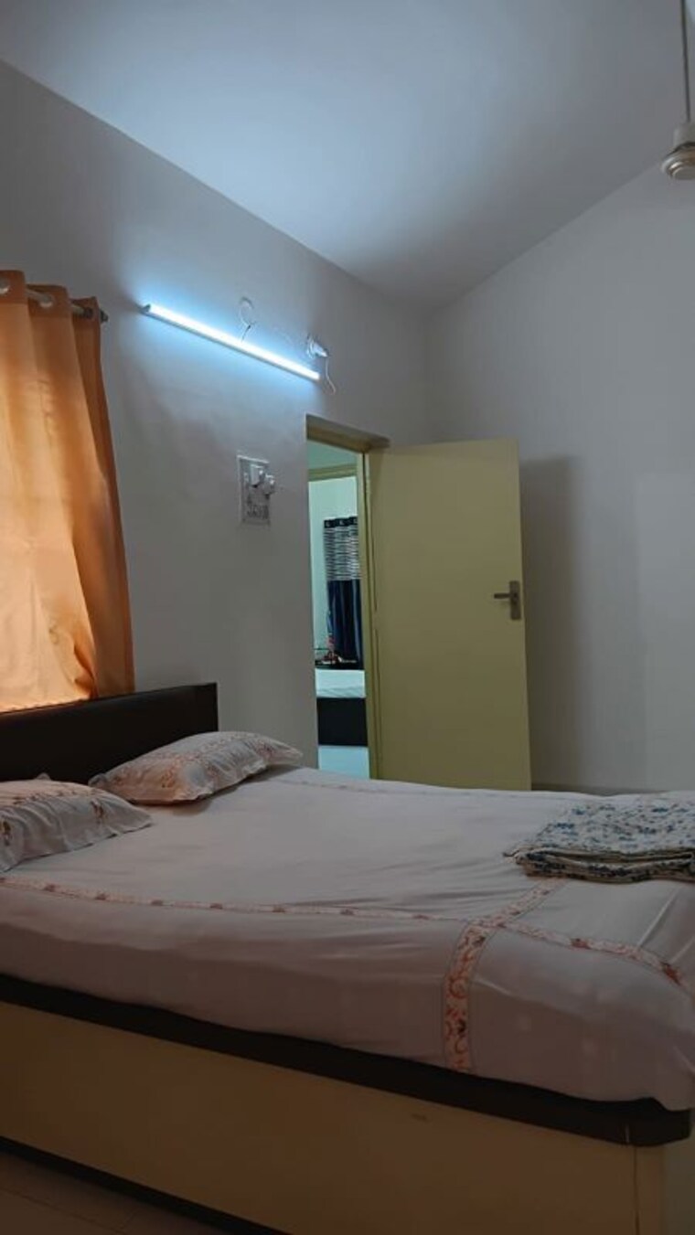 Bedroom, gokul-gardens-villas 3 Bedroom 1500 Sq.Ft. Villa In Viman Nagar Pune 10502130
