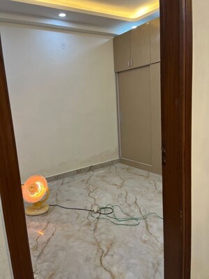Room in 2 BHK Builder Floor at Sarfabad Village – for Sale