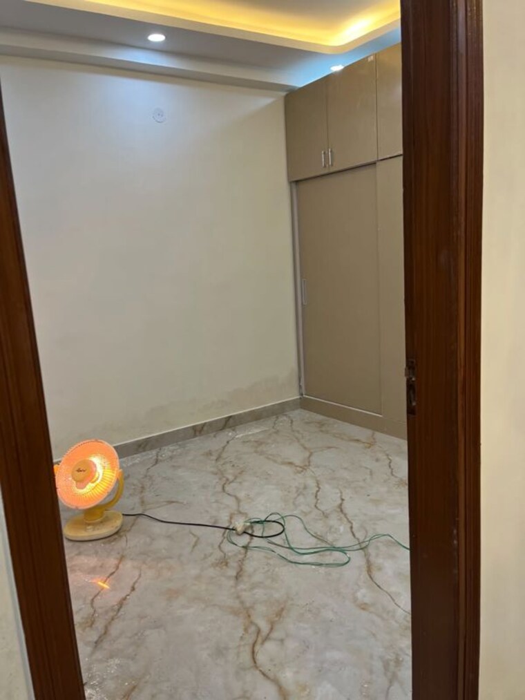 Room, sarfabad village 2 Bedroom 1050 Sq.Ft. Builder Floor In Sarfabad Village Noida 10501516
