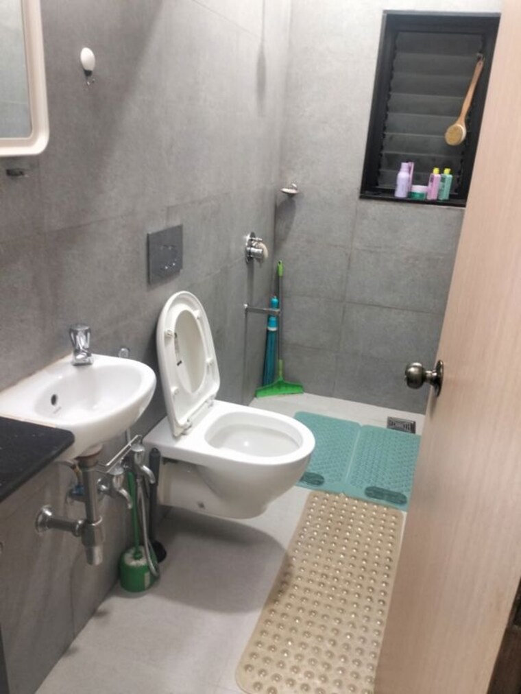 Bathroom, candy-castle 1 Bedroom 600 Sq.Ft. Apartment In Colaba Mumbai 10502159