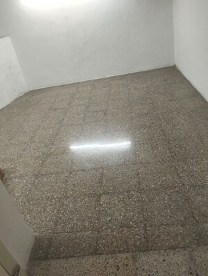 Room in 1 BHK Apartment at Akash Ganga Cumbala Hill, Breach Candy – for Rent
