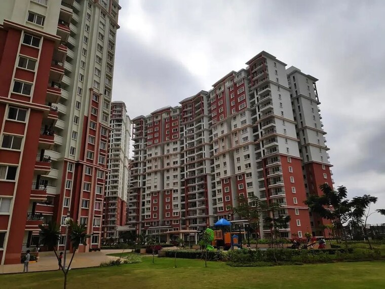 Exterior View, prestige-lakeside-habitat 3 Bedroom 1655 Sq.Ft. Apartment In Varthur Bangalore 10502177