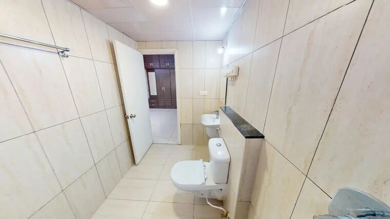 Bathroom, prestige-lakeside-habitat 3 Bedroom 1655 Sq.Ft. Apartment In Varthur Bangalore 10502177