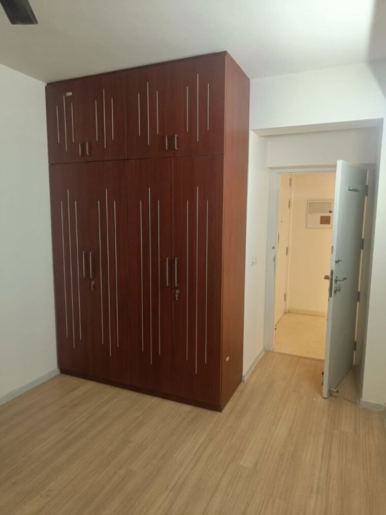 Bedroom, dlf-the-skycourt 3 Bedroom 1930 Sq.Ft. Apartment In Sector 86 Gurgaon 10502181