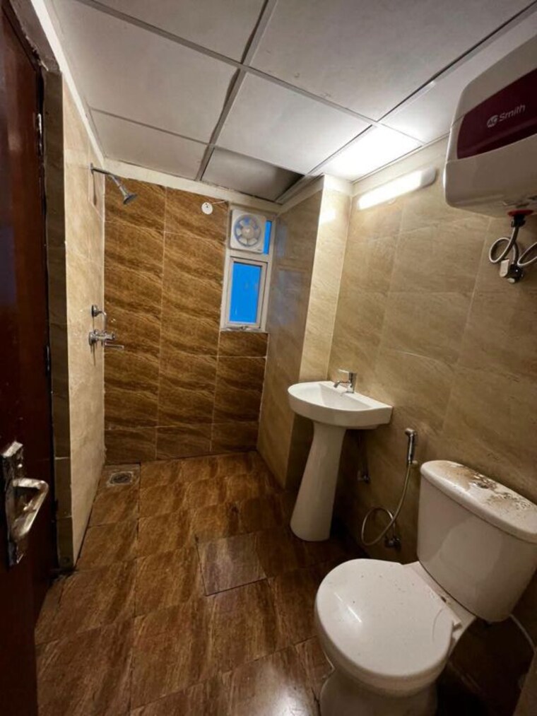 Bathroom, trident-embassy-reso 2.5 Bedroom 1150 Sq.Ft. Apartment In Sector 1 Greater Noida Greater Noida 10502208